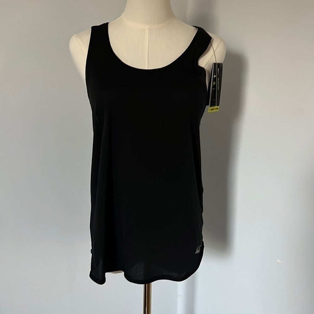 Nike slim fit Breathe top